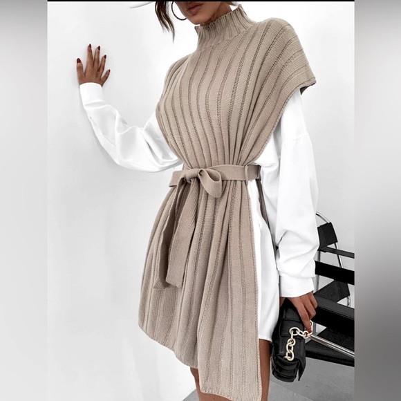 Sweaters - 🥰 2 for 20 🥰 High neck Slit side sweater dress​​